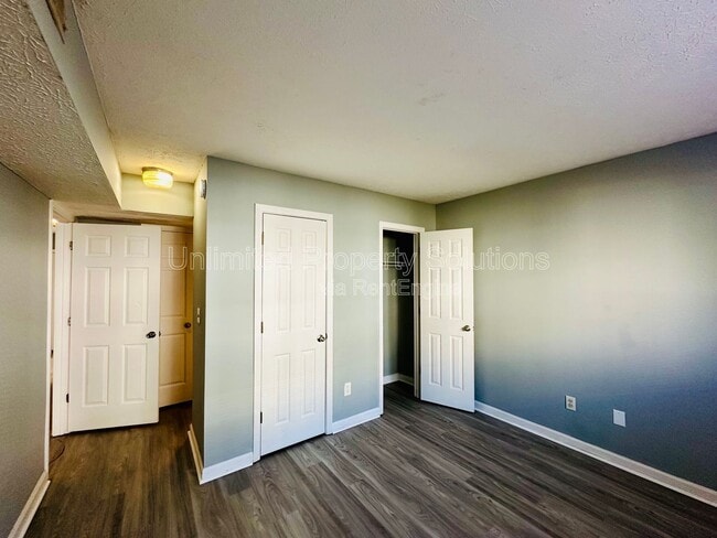 Building Photo - 209 Sunn Aire Ct