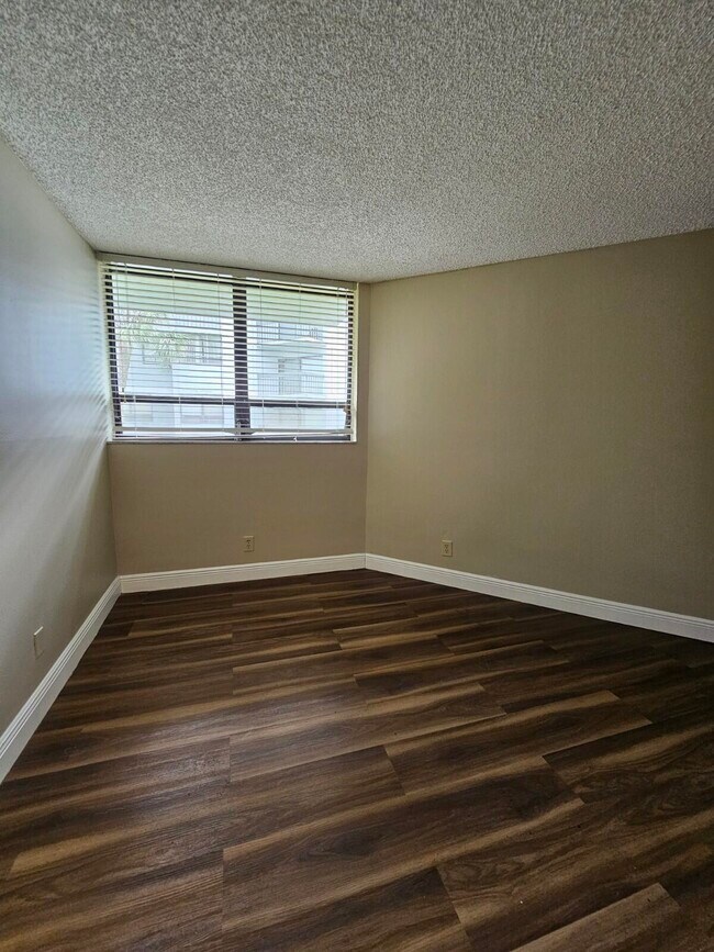 Building Photo - 2000 N Congress Ave