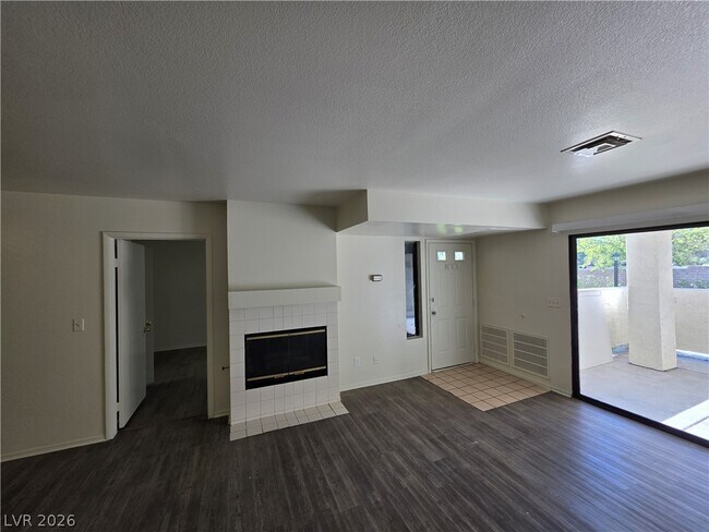 Building Photo - 4865 S Torrey Pines Dr