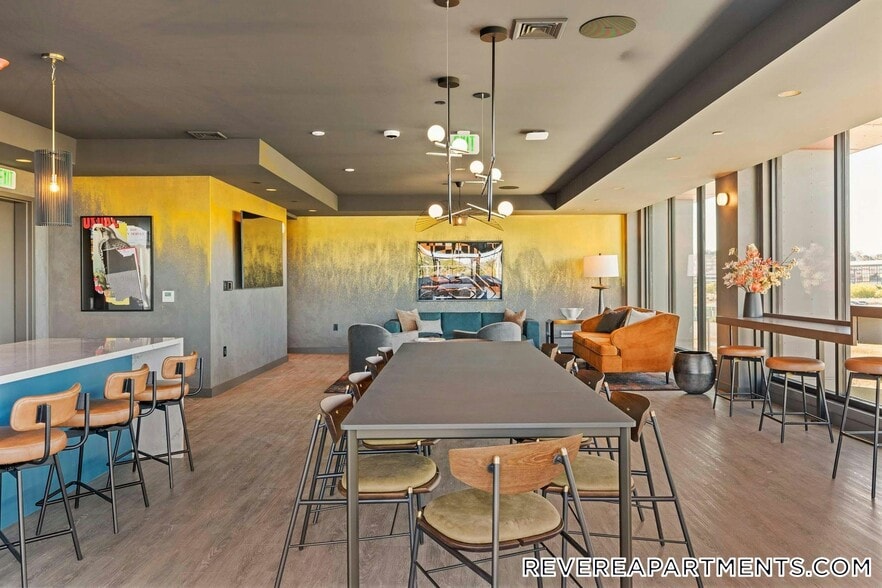 Building Photo - 62 Boylston St