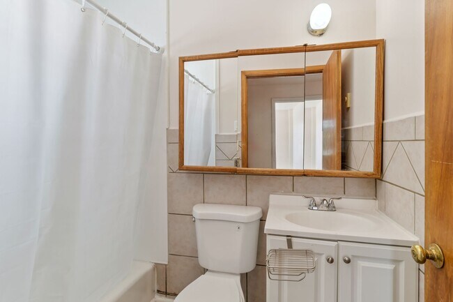 Building Photo - Chavez 426 Basin St NW 1 Unit + 1 Com
