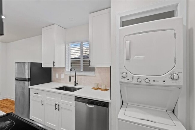 Building Photo - 3438 Willowrun Dr