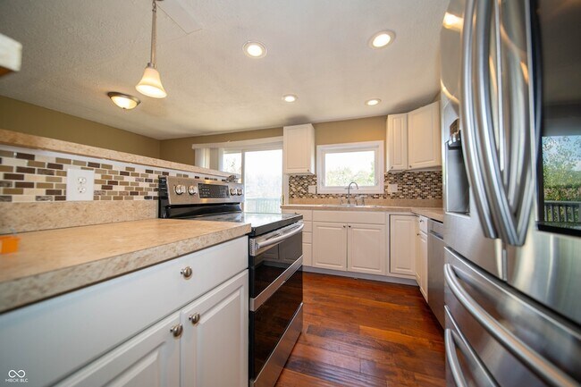 Building Photo - 8307 Castle Farms Rd