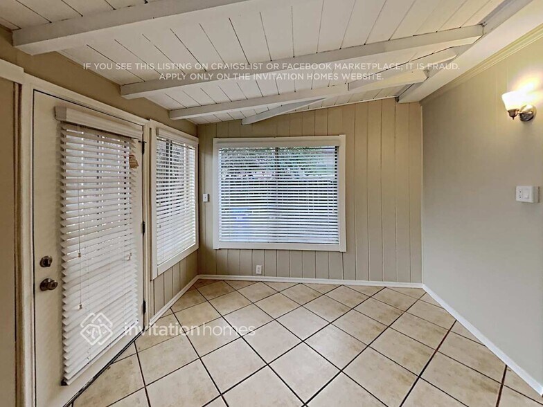 Building Photo - 15042 Romar St