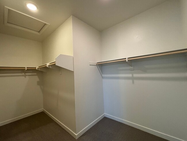 Building Photo - Beautiful 3BD/2.5BA Townhouse in San Ysidro W/ W/D, A/C, 2-Car Garage, Balcony, and Community Parks!