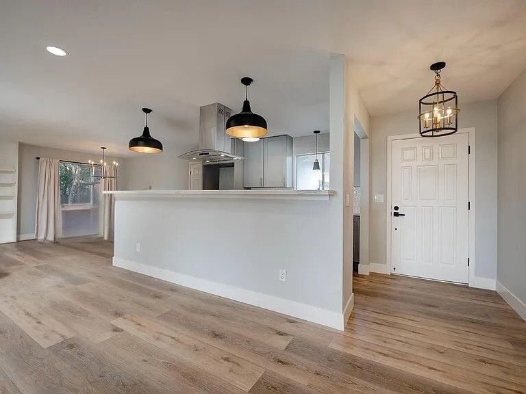 Building Photo - 12290 Dyer Ct