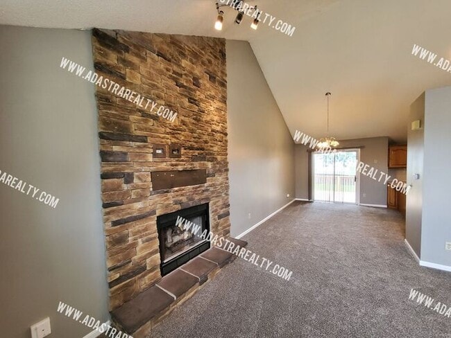 Building Photo - Gorgeous Shawnee Mission NW Home-Available...