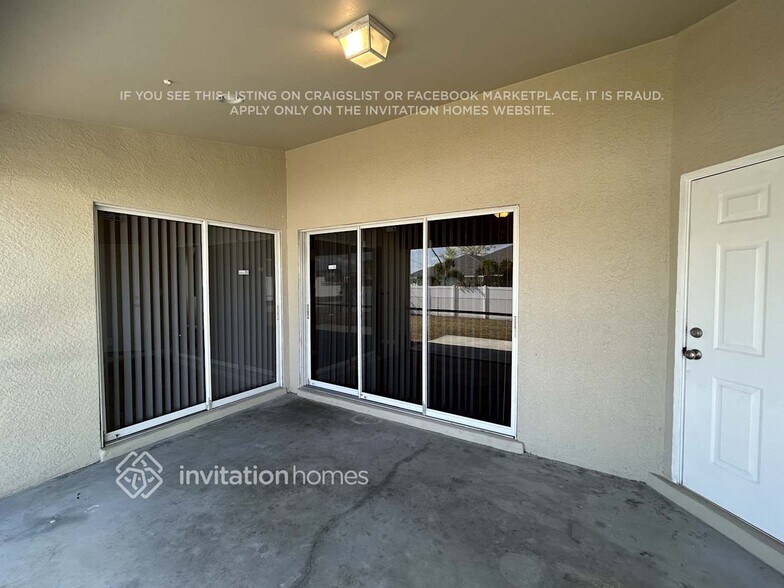 Building Photo - 3423 SW 9th Ave