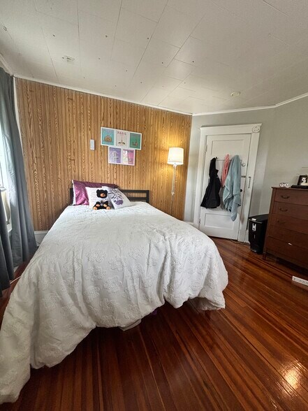 Building Photo - 302 Mitchell St