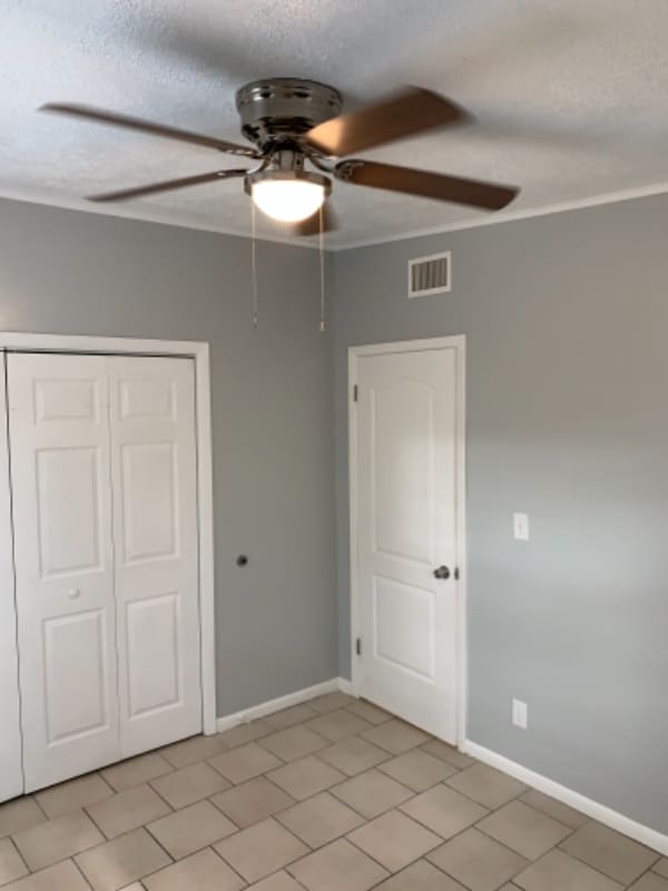 Building Photo - 774 Acosta St