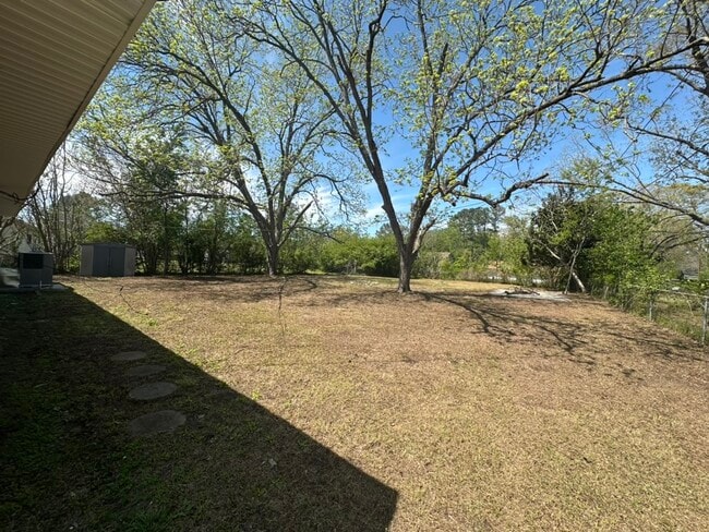 Building Photo - 2725 Heatter Ave