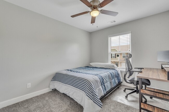 Building Photo - 174 Horizon Ln