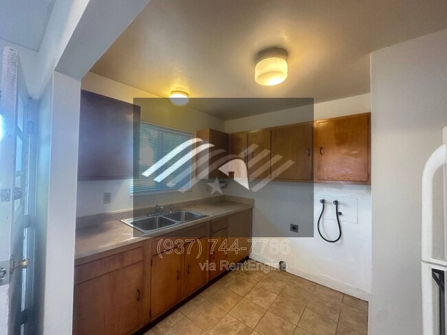 Building Photo - 807 E Trotwood Blvd