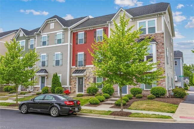 Building Photo - 3 bedroom/ 2 full bathroom and 1 half bathroom -Villages at Candle Station