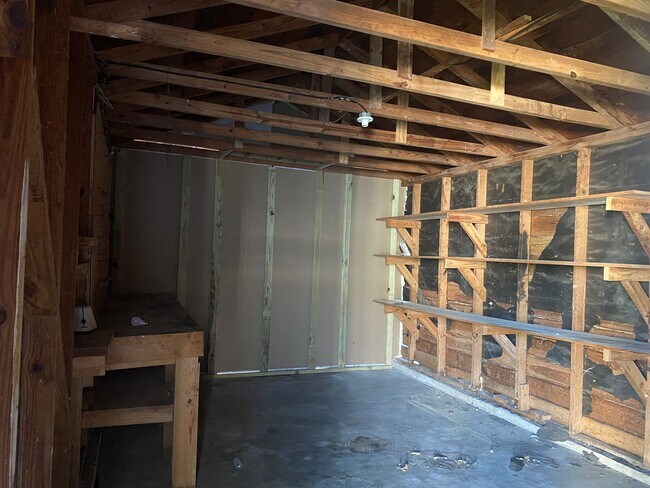 Building Photo - REFRESHED 2 BEDROOM, 1 BATH BELTON ISD