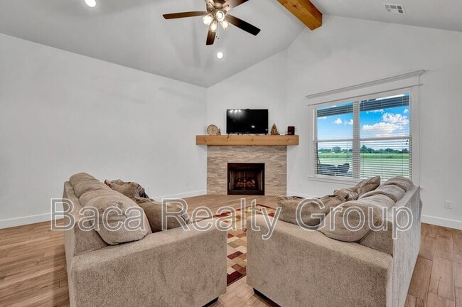 Building Photo - 24956 Norte Rd