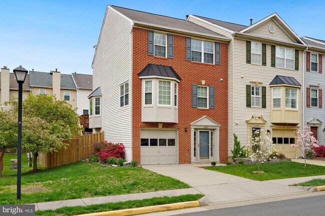 Building Photo - 13808 Branham Ct
