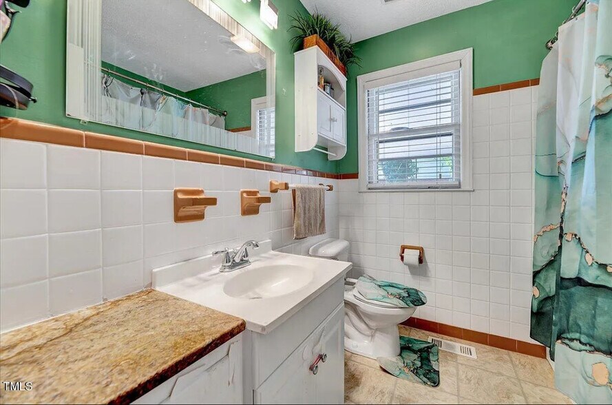 Building Photo - 730 Tupelo Cir
