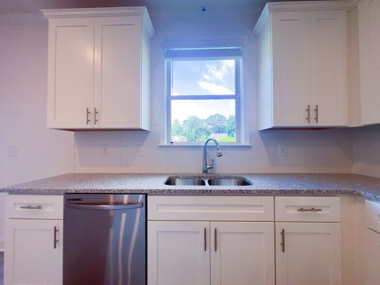 Building Photo - 3796 Lockaby Way
