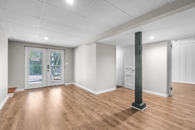 Building Photo - 702 Canebrake Dr