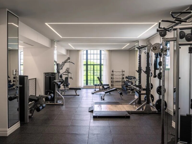 Building Photo - 2300 N Lincoln Park W