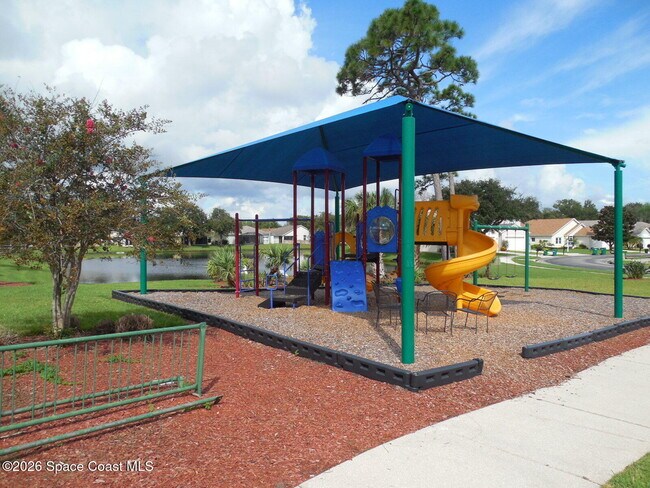 Building Photo - 5272 Outlook Dr