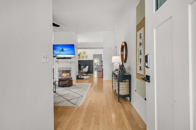 Building Photo - Charming 3 Bedroom, 2 Bath Home off of Longpoint in Mount Pleasant!