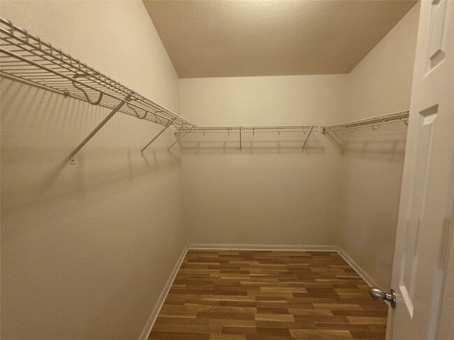 Building Photo - 2403 Pinpoint Dr