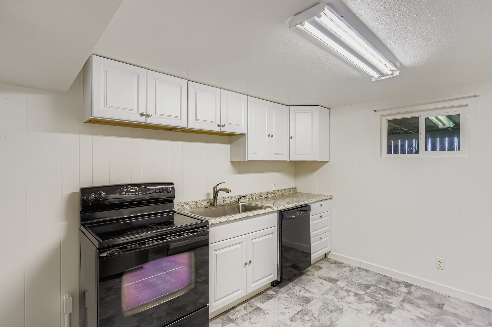 Full private kitchen - 6336 W 71st Pl