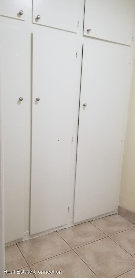 Building Photo - 13407 Cordary Ave