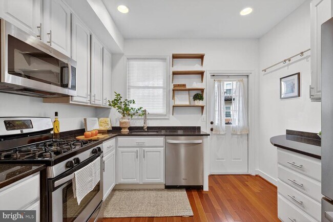 Building Photo - 4822 5th St NW