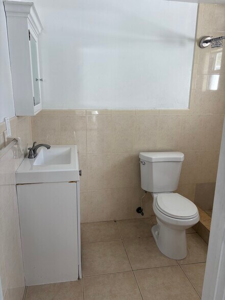 Building Photo - 10310 SW 34th St