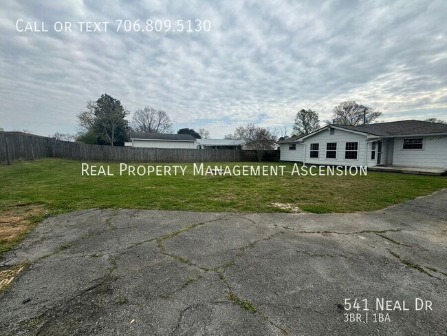 Building Photo - 541 Neal Dr