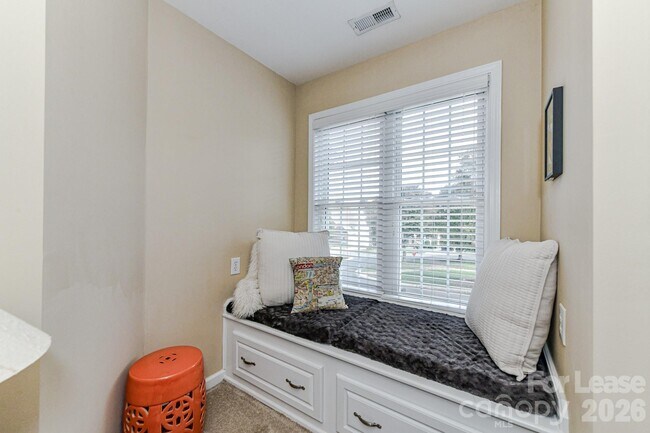 Building Photo - 10645 Castlehill Dr