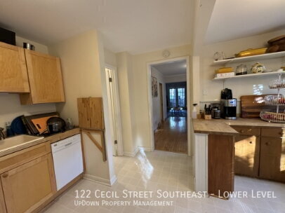 Building Photo - 122 Cecil St SE