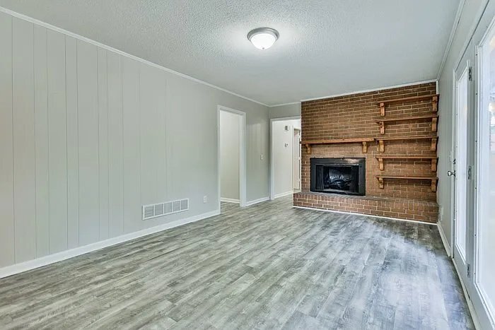 Building Photo - 205 Reseda Dr