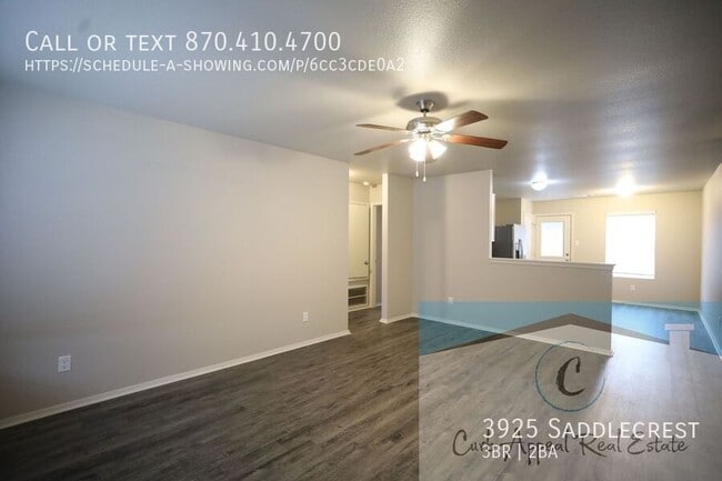 Building Photo - Move in special $700!! Beautiful 3 bed / 2...