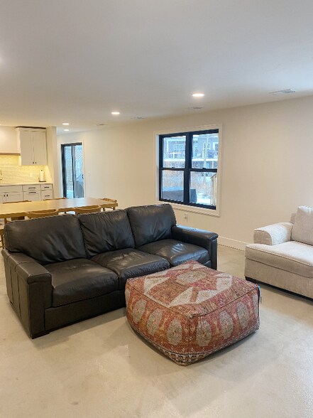 Building Photo - 7277 Yellowstone Dr