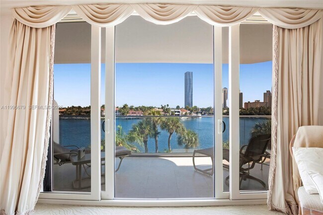 Building Photo - 19707 Turnberry Way