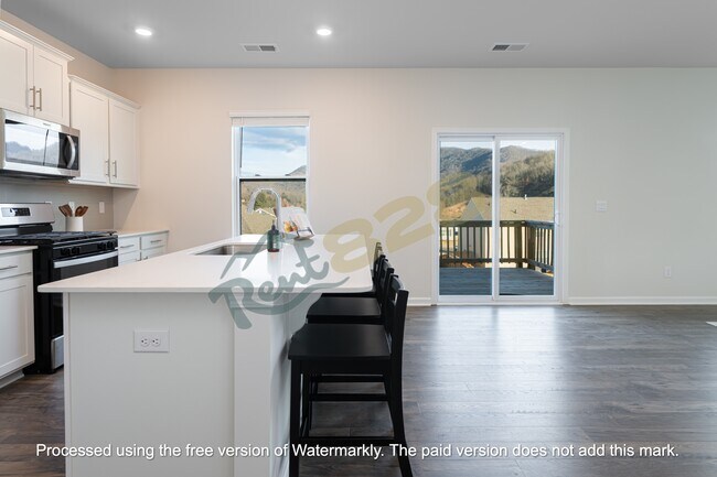 Building Photo - 96 Farmwood Ln