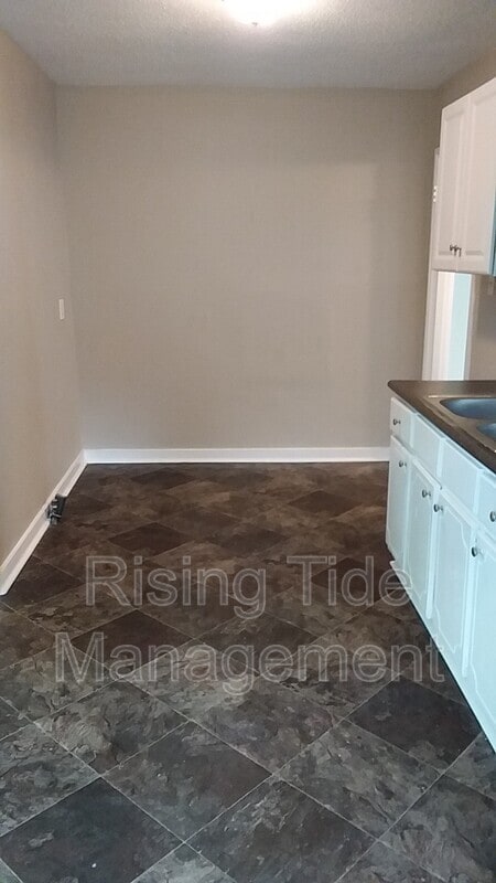Building Photo - 1728 33rd St Ensley