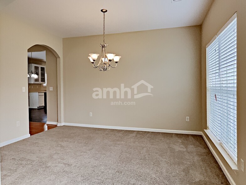 Building Photo - 235 Hudson Rdg