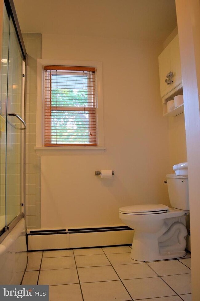 Building Photo - Beautiful 2 bed Rancher for Rent. Palmyra