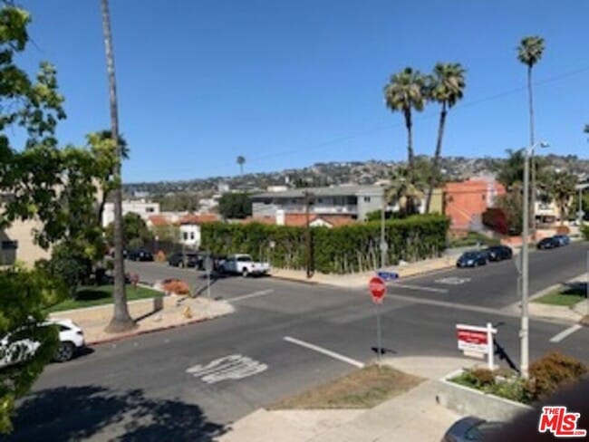 Building Photo - 7924 Clinton St