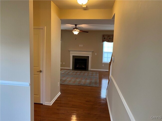 Building Photo - 107 Shaker Heights