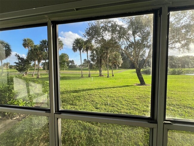 Building Photo - 3350 Pinewalk Dr N