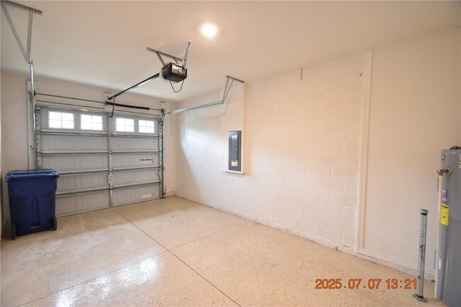 Building Photo - 11418 Cay Spruce Wy
