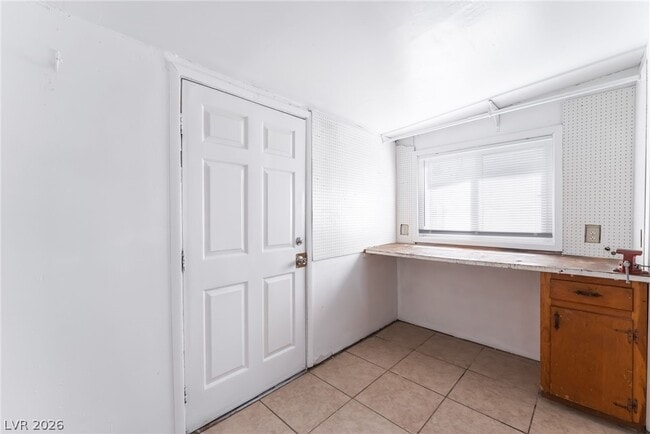 Building Photo - 1108 Tumbleweed Ave