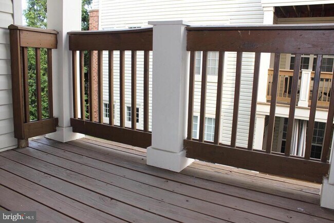 Building Photo - 6480 Cheyenne Dr