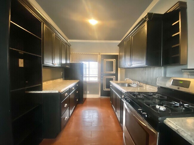 Building Photo - 2509 Knoxville Ave